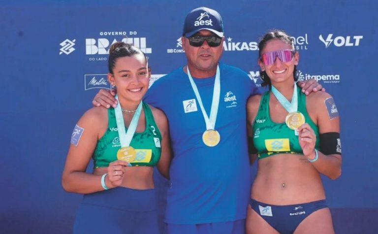 Atleta do ES é campeã da temporada no vôlei de praia