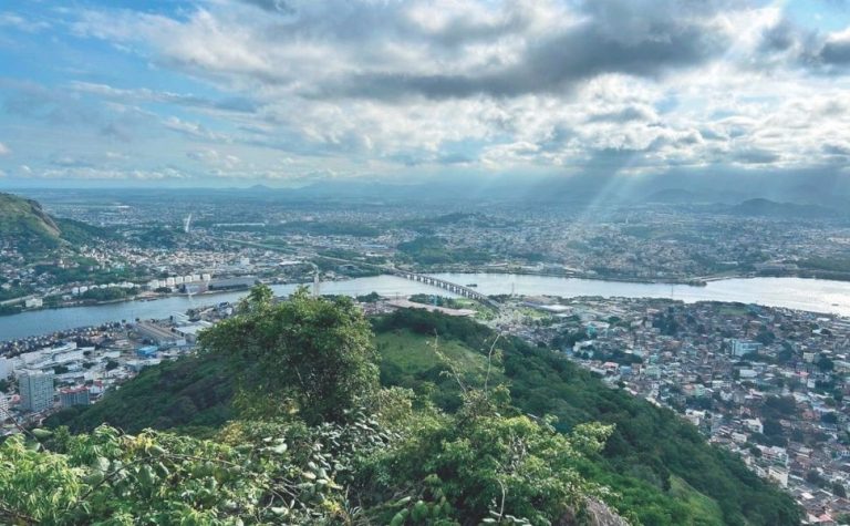 Atrativos para curtir o verão na capital capixaba