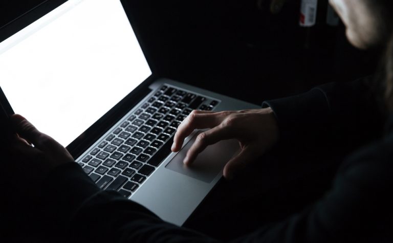 “Brincadeiras” na internet podem virar crime e dar cadeia
