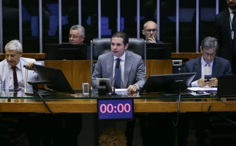 Câmara aprova texto para regulamentar pontos da reforma tributária