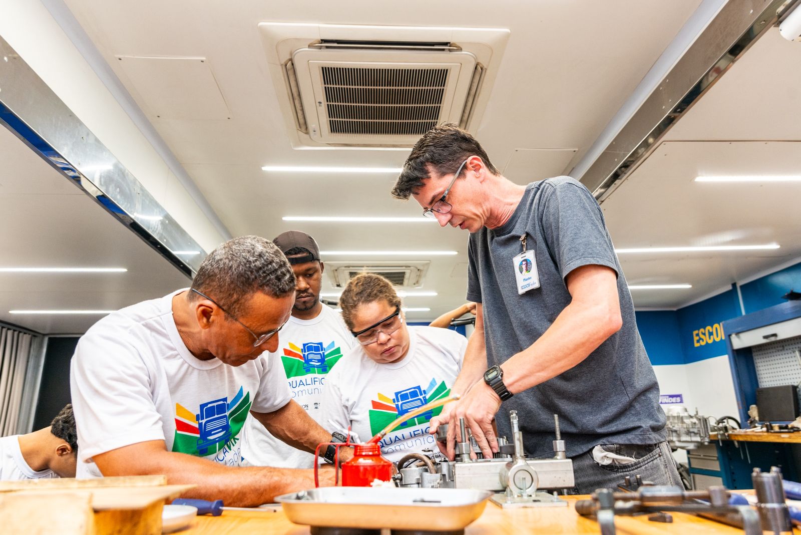 Capacitação, emprego e renda