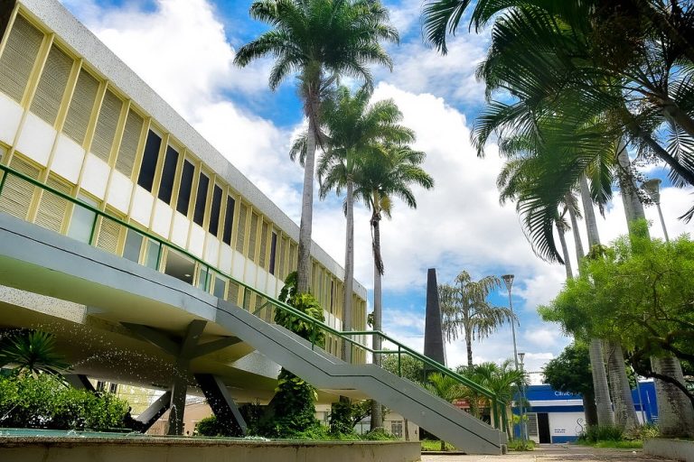 Caruaru abre 250 vagas para educação inclusiva com salários de R$ 2 mil