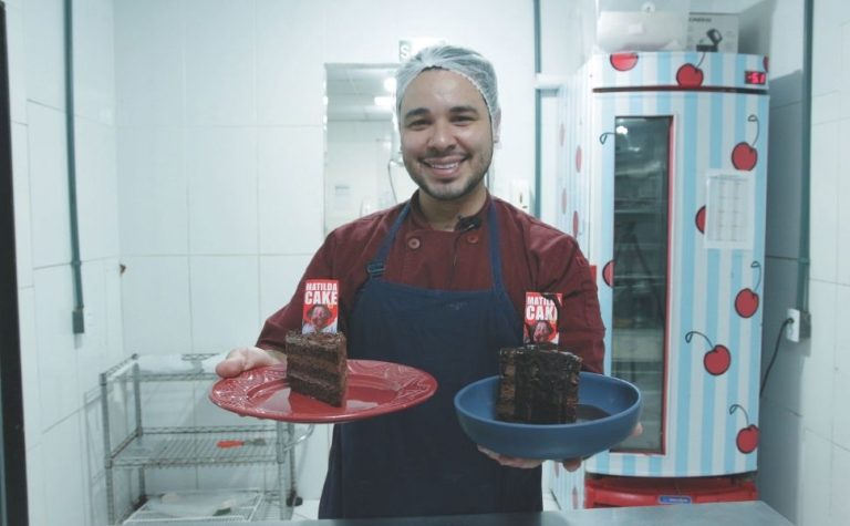 Como fazer Bolo de chocolate Matilda, o clássico que voltou à moda