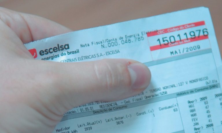 Consumidor pagará menos na conta de luz em janeiro