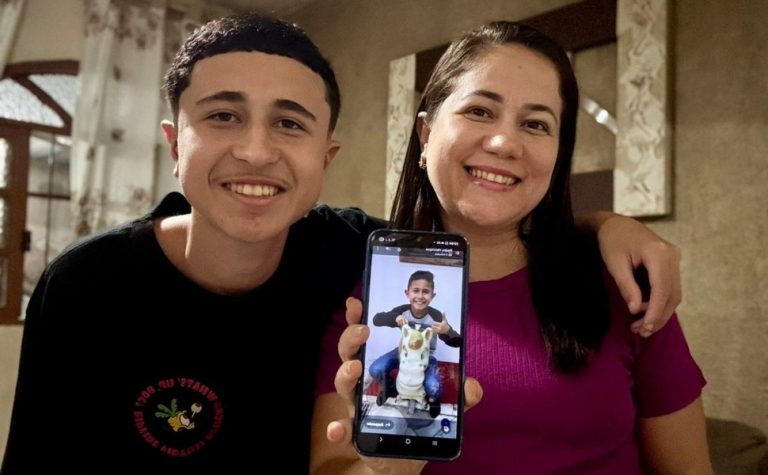 Crianças com 8 anos já recorrem a cirurgias plásticas contra bullying