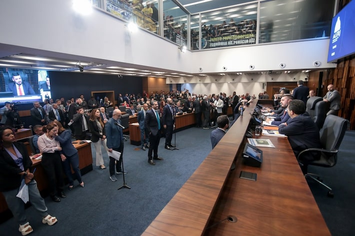 ‘Gratificação faroeste’: Alerj derruba veto de Castro e recria bônus para policiais por mortes
