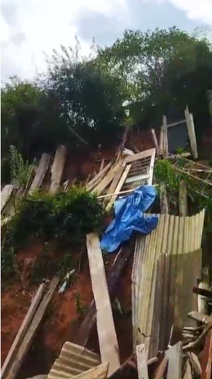 Deslizamento de terra atinge residência em Campos do Jordão e deixa um morto