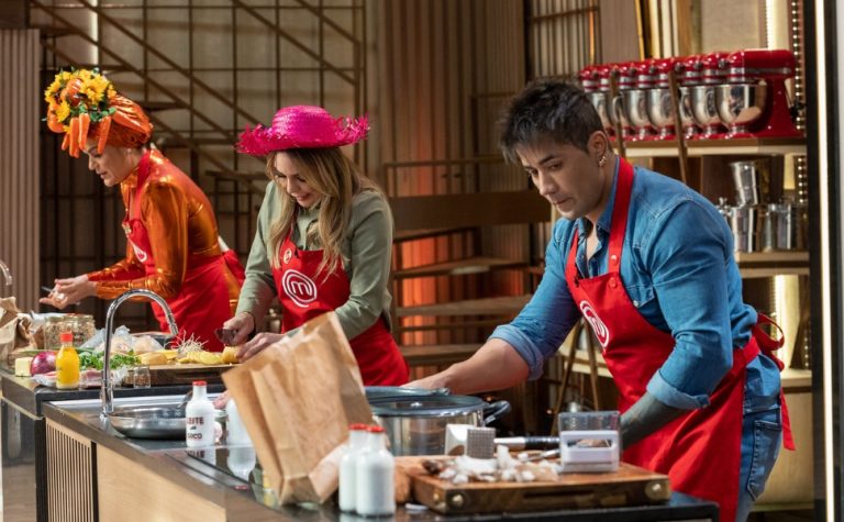 Disputa de famosos em cozinha temática no MasterChef Celebridades