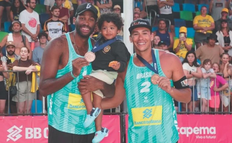 Duplas do ES conquistam o bronze no mundial de vôlei de areia