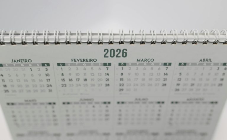Feriados em 2026: somente um ocorre no fim de semana; veja oportunidades de emendas
