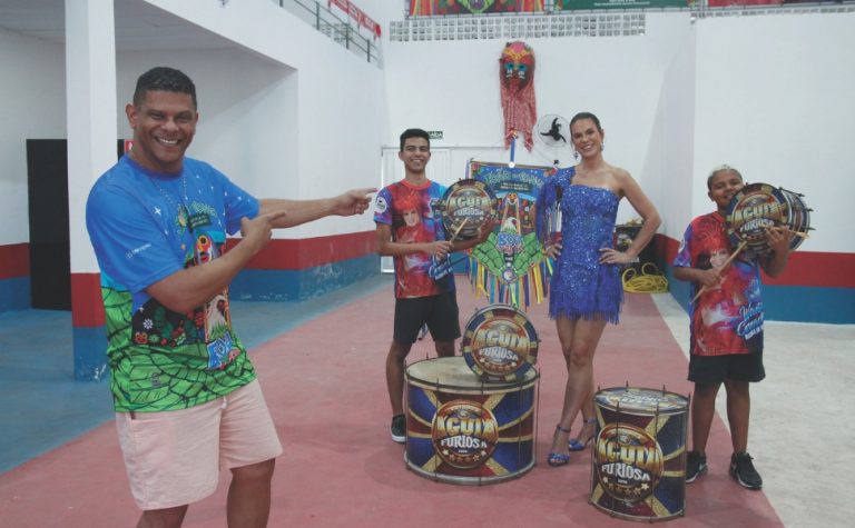 Festas no ritmo do samba no fim de semana