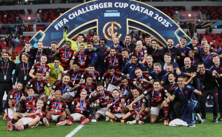 Flamengo explora bola parada e zagueiros artilheiros, vence Pyramids e pega o PSG