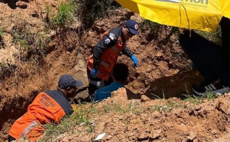 Idosa de 87 anos é resgatada com vida após cair em poço no ES