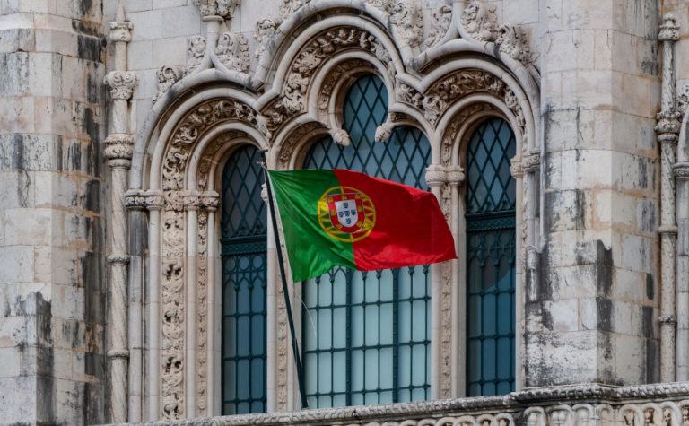 Justiça de Portugal manda Parlamento reescrever lei de nacionalidade