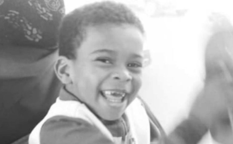 Menino de 4 anos morre afogado em piscina em Presidente Kennedy