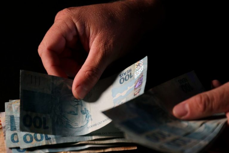 Mercado reduz previsão da inflação para 4,43% este ano
