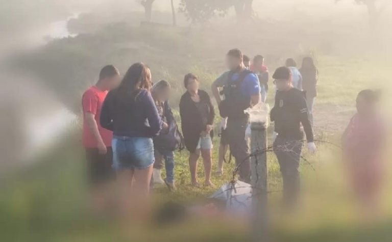 Motociclista morre após cair em rio no ES; mulher e filha presenciaram acidente