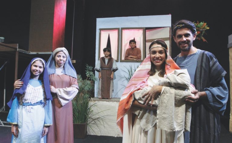 Natal no ES tem espetáculos gratuitos que unem fé, música e emoção