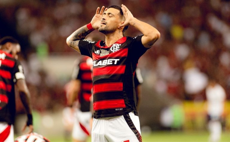Arrascaeta supera a concorrência de Lionel Messi e é eleito o Rei da América