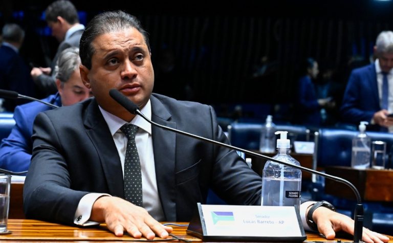 Relator diz que Weverton Rocha tem de depor à CPI do INSS após operação da PF