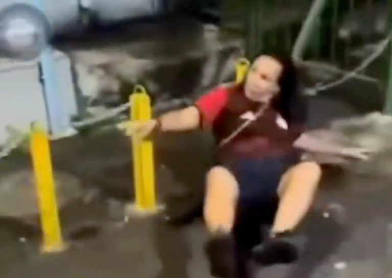 PM é afastado após agredir idosa com coronhada de fuzil no Rio de Janeiro