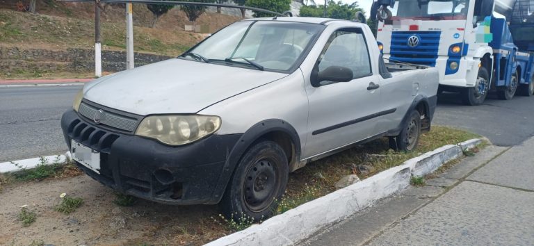 PRF flagra motorista dirigindo com CNH vencida há mais de 20 anos em Abreu e Lima