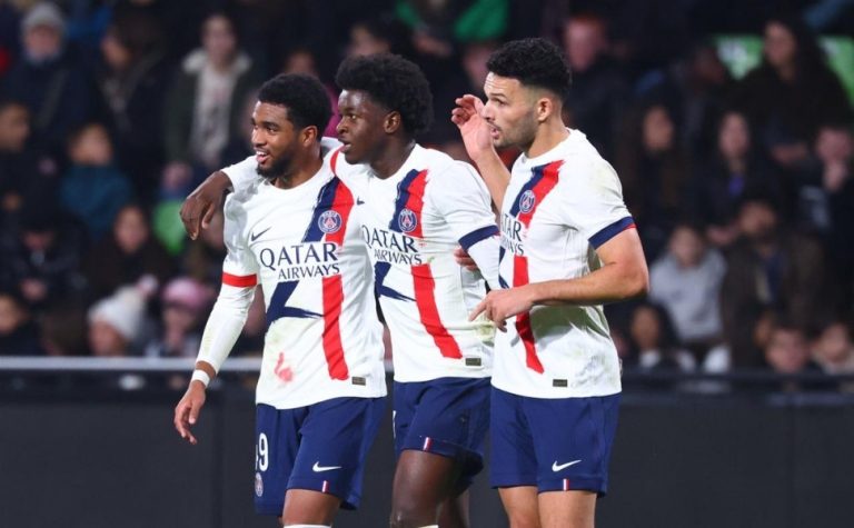 PSG poupa titulares e vence o Metz antes da decisão contra o Flamengo