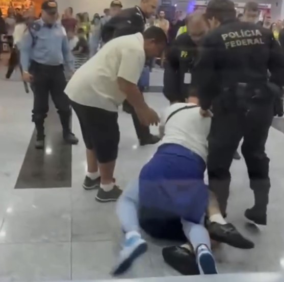 Passageiro é preso após depredar área de embarque no Aeroporto do Recife
