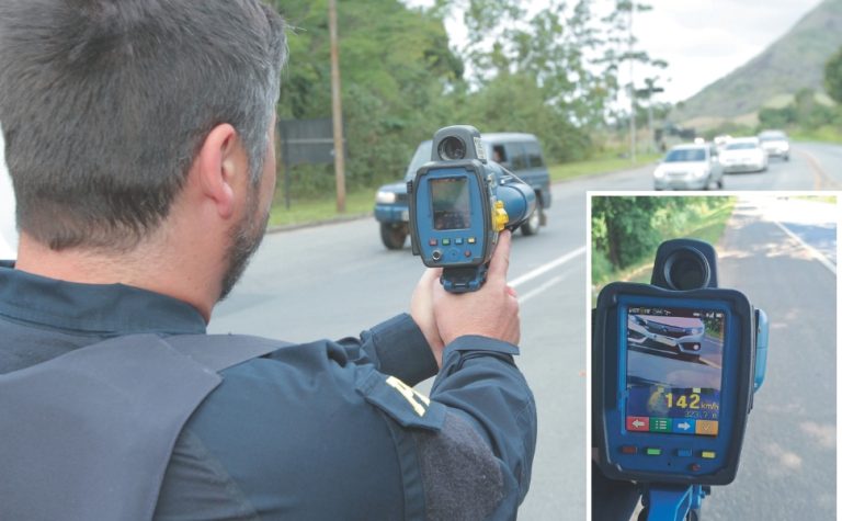 Polícia flagra carro a 142 km/hora na BR-101
