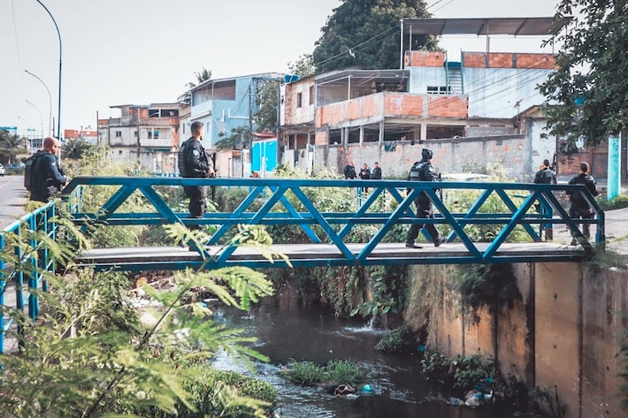 Polícia prende 12 integrantes do ‘núcleo operacional’ do Comando Vermelho na zona norte do Rio