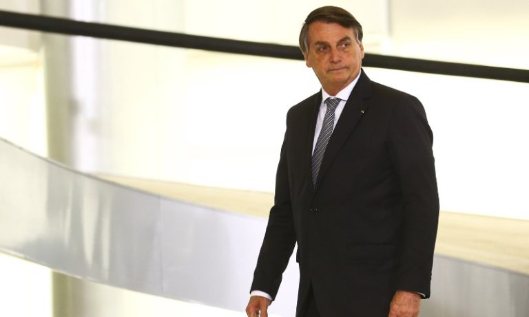Moraes autoriza Bolsonaro a fazer fisioterapia na prisão