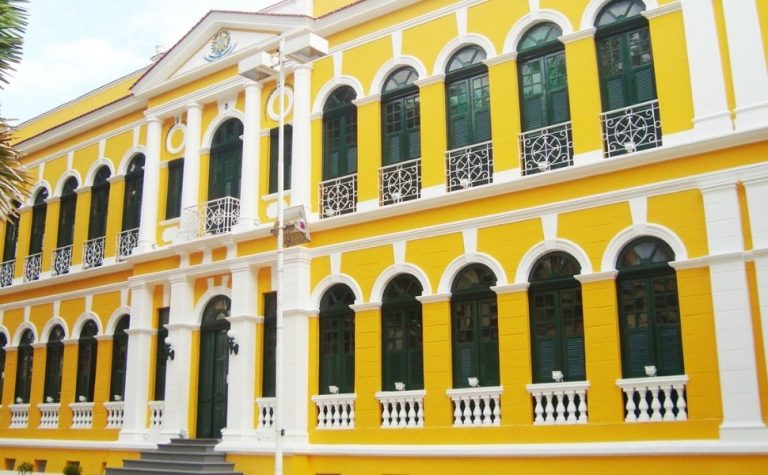 Profissionais da educação vão receber abono de R$ 2 mil em Cachoeiro de Itapemirim