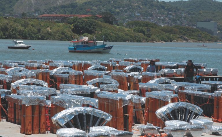 Réveillon 2026: shows pirotécnicos de até 20 minutos marcam a virada no ES
