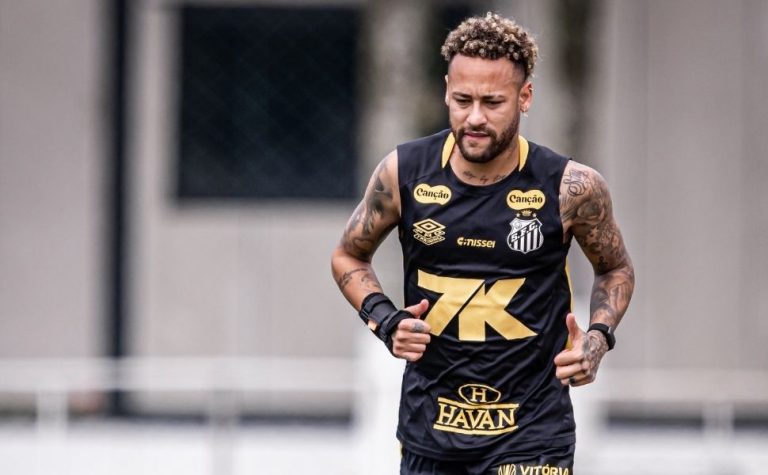 Santos tenta redução salarial e quer propor renovação até a Copa a Neymar