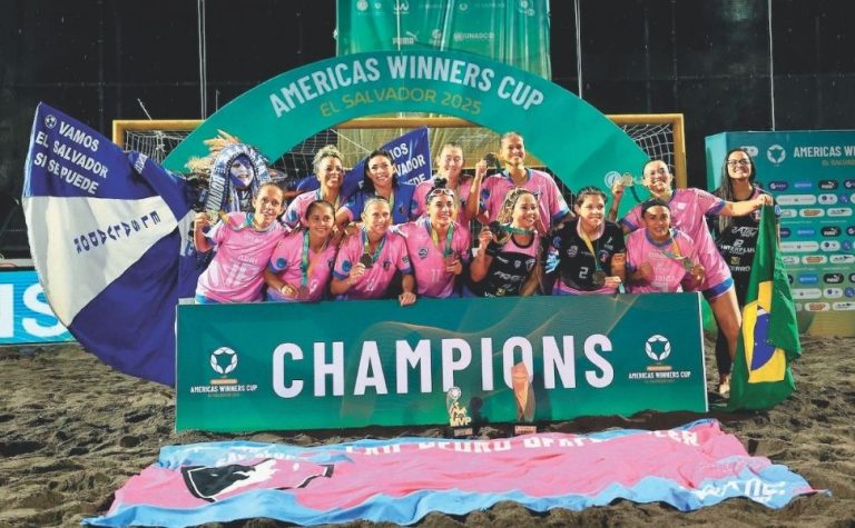 São Pedro vence e leva o tri na “Libertadores” do futebol de areia feminino