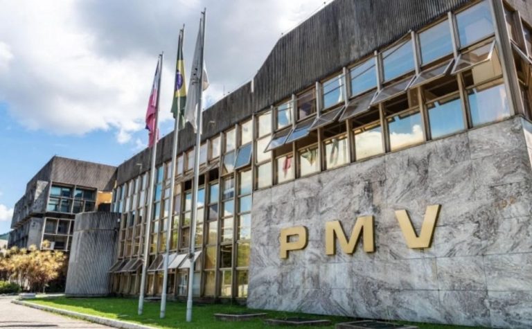 Servidores municipais de Vitória irão receber abono de R$ 2 mil neste final de ano