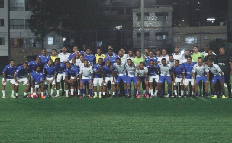 Show de gols e solidariedade em jogo beneficente em Vila Velha