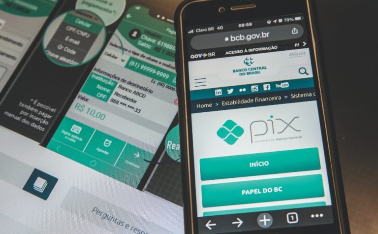 Taxa para uso do PIX? Receita Federal faz alerta para fake news