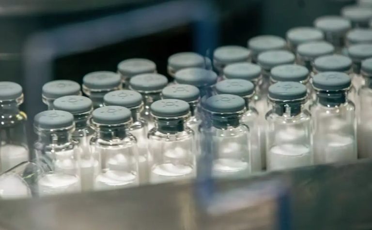 Vacina contra a dengue do Butantan começa a ser aplicada em janeiro