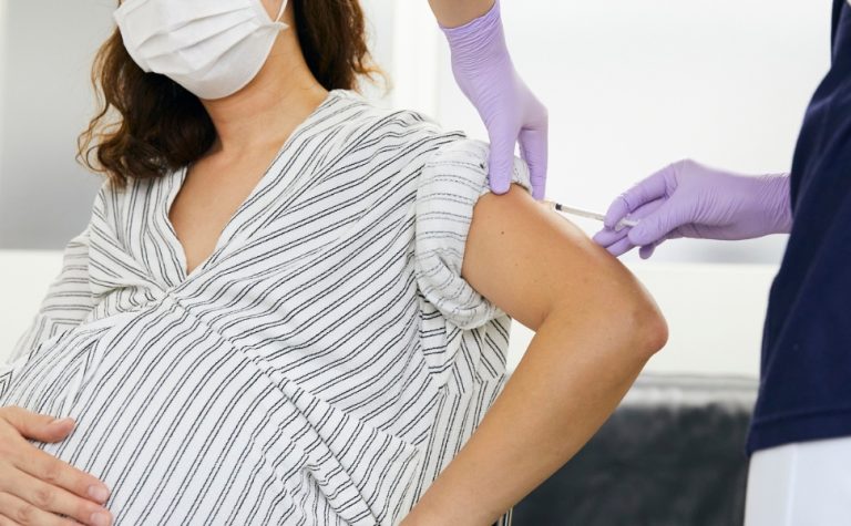 Vacina para proteger grávidas e bebês chega ao Espírito Santo