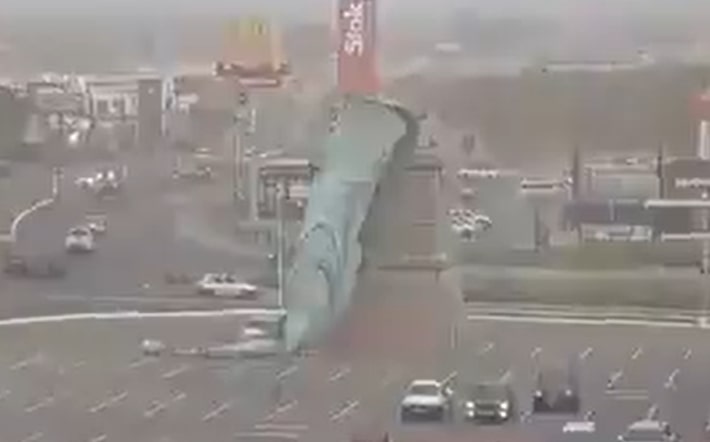 Vídeo: estátua de loja da Havan desaba durante ventania no Rio Grande do Sul