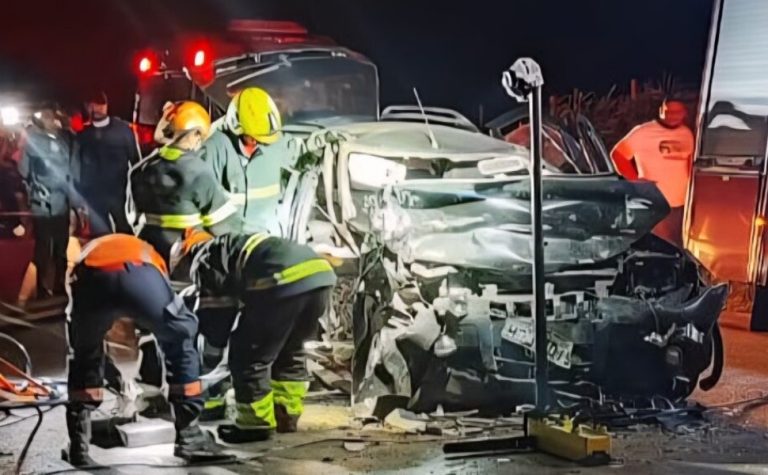 Acidente entre três carros deixa dois mortos na zona rural de Montanha