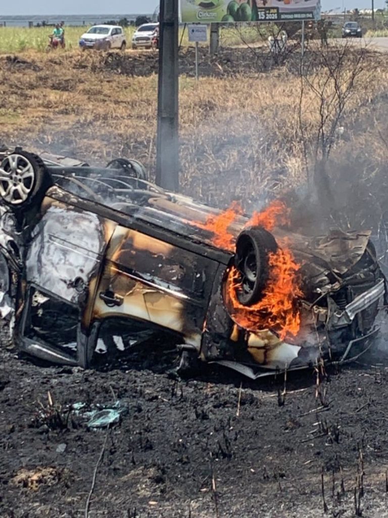 Acidente grave deixa um morto e quatro feridos na divisa entre Paraíba e Pernambuco