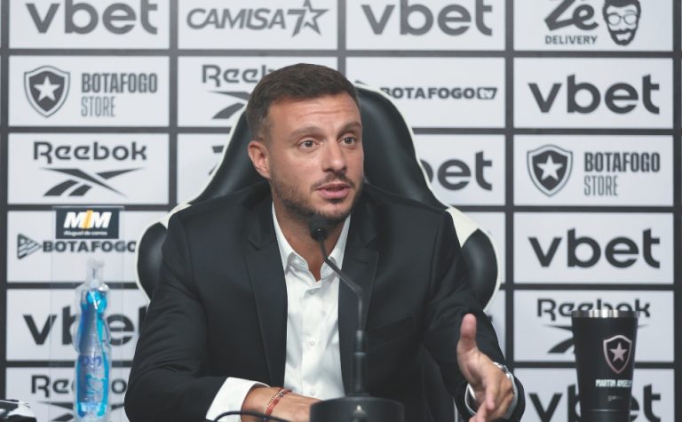 Anselmi pede time competitivo em sua chegada ao Botafogo