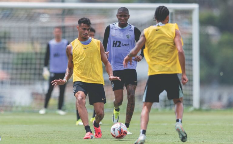 Atlético-MG vira a chave e cobra arbitragem na CBF