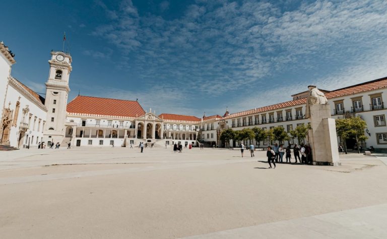 Brasileiros podem usar nota do Enem para estudar em Portugal