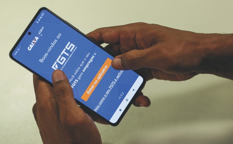 Caixa vai liberar saldo retido do FGTS para trabalhadores. Veja quem vai receber