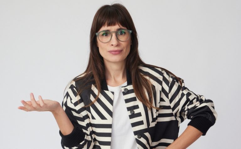 Camila Fremder traz o fenômeno “É Nóia Minha?” para palco em Vitória