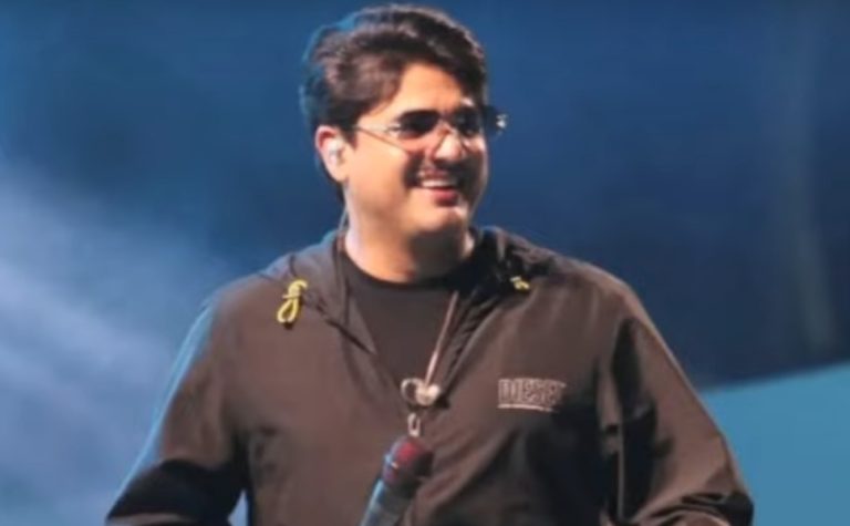 Cantor João Lima se entrega à polícia e é preso sob suspeita de violência doméstica