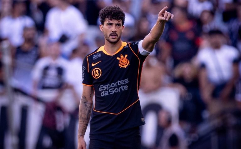 Com gols de zagueiros, Corinthians vence Ponte Preta na estreia do Paulista
